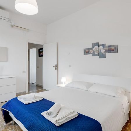 Lulli Cozy Apartment With Balcony Florence Buitenkant foto