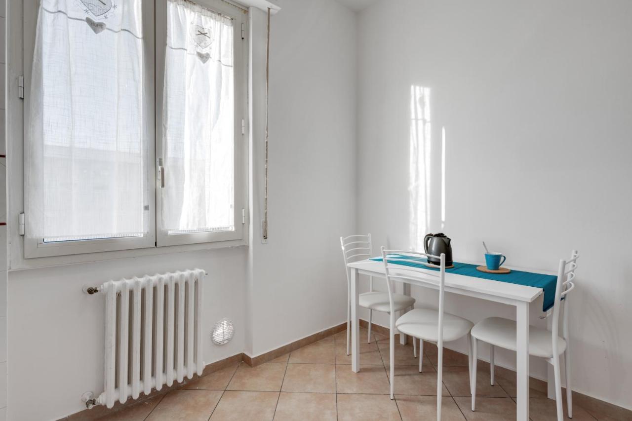 Lulli Cozy Apartment With Balcony Florence Buitenkant foto