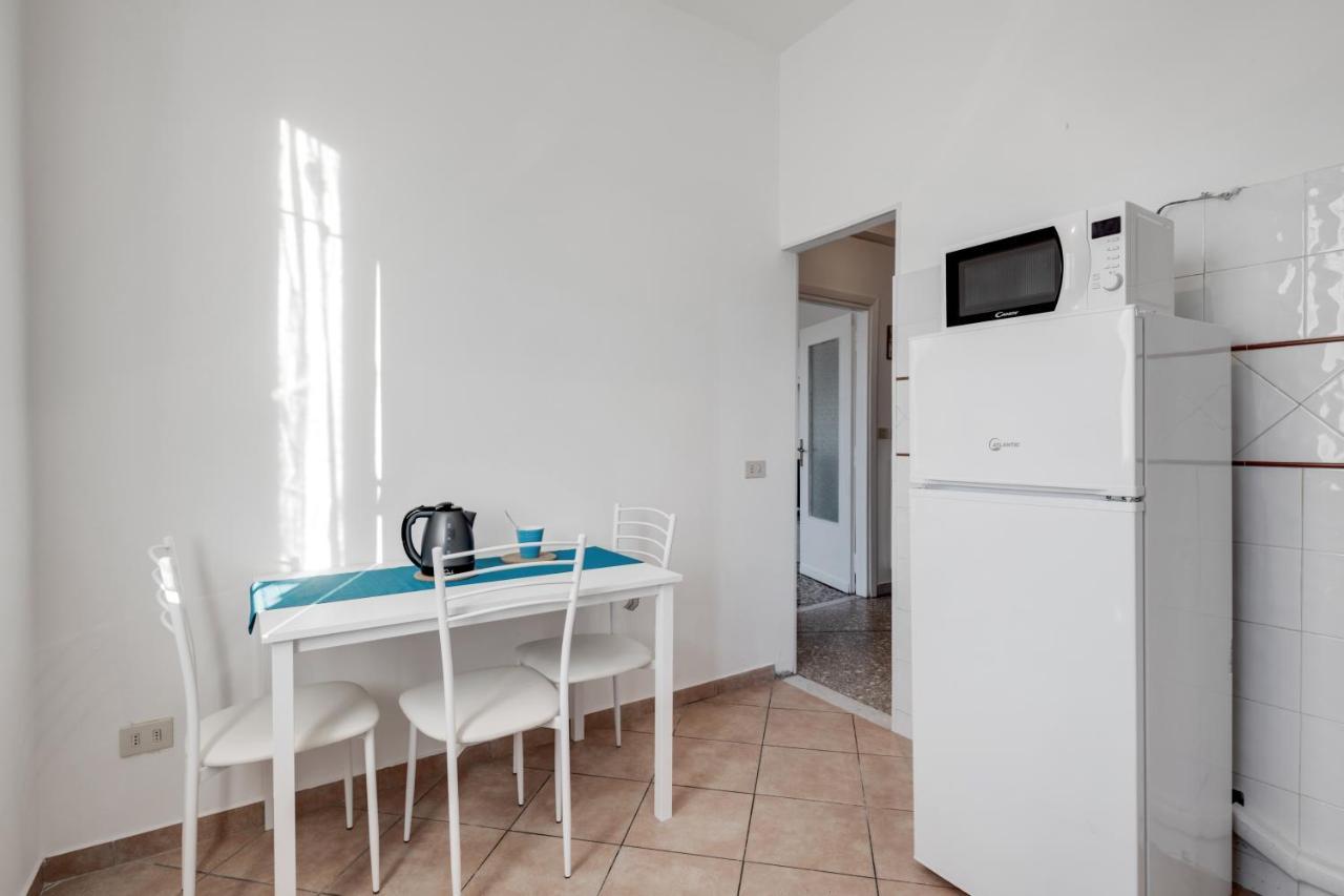 Lulli Cozy Apartment With Balcony Florence Buitenkant foto
